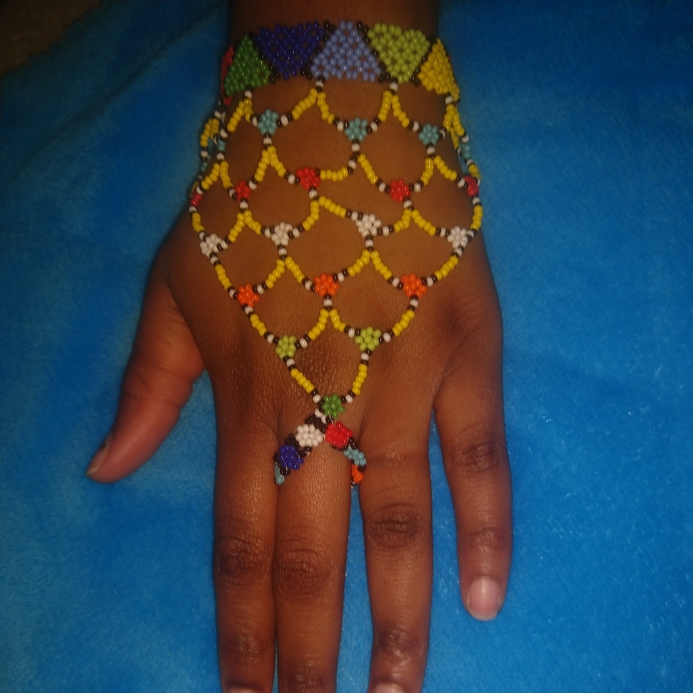 Hand beads bracelet
